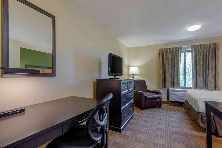 Room 20 of 28