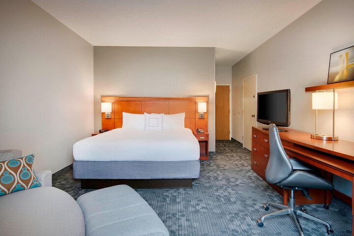 Room 16 of 25