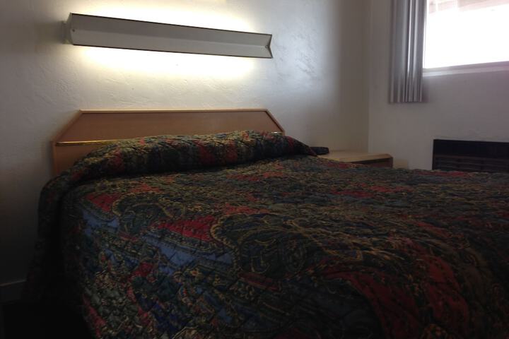 The Hub Motel