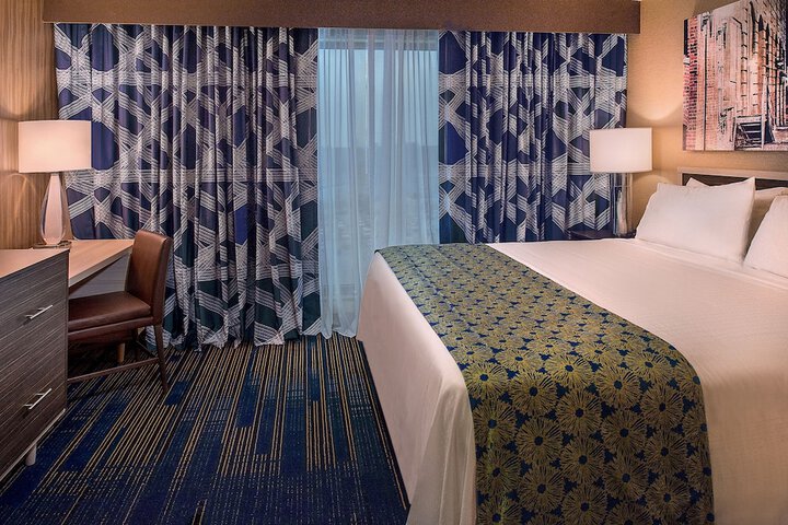 Room 13 of 31