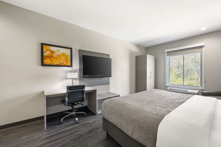 Room 22 of 32