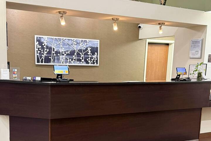 Sleep Inn & Suites Queensbury - Lake George