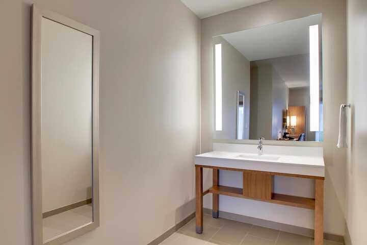 Hyatt Place Milwaukee / Downtown