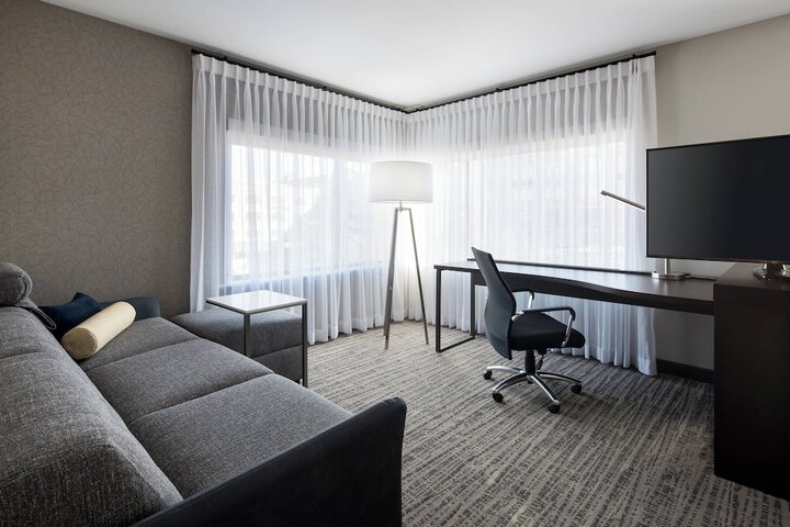 Room 17 of 40