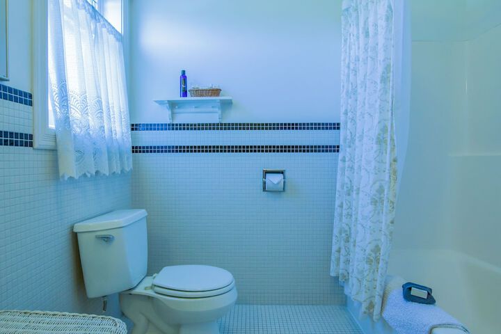 Room 103 of 121