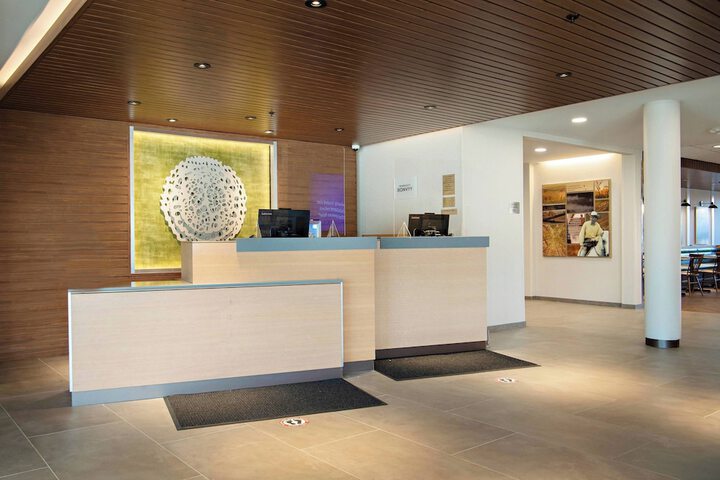 Hotel Interior 6 of 27