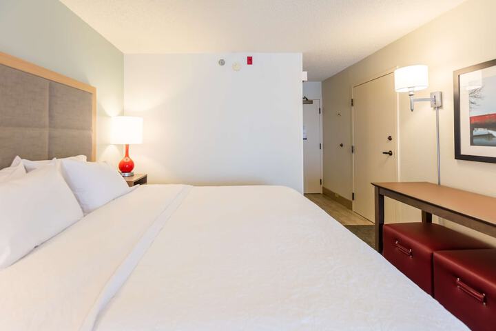 Room 25 of 54