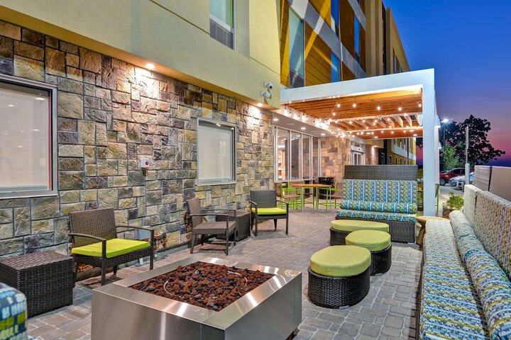 Terrace/Patio 47 of 48