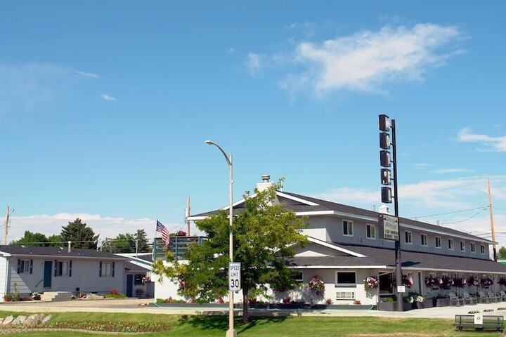 Hotel 6 of 49
