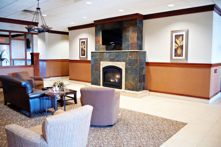 Baymont by Wyndham Jamestown Conference Center & Water Park