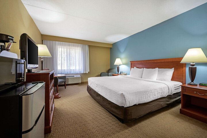 Room 32 of 131