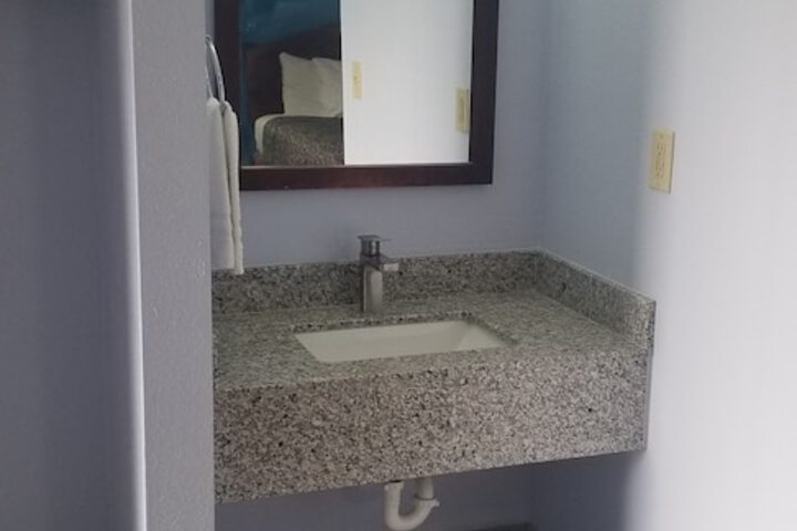 Room 8 of 20