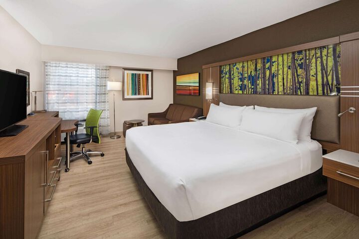 Room 14 of 18