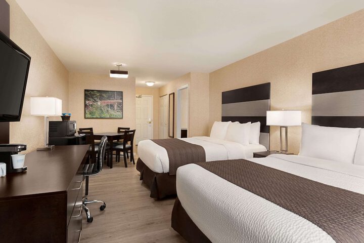 Room 10 of 31