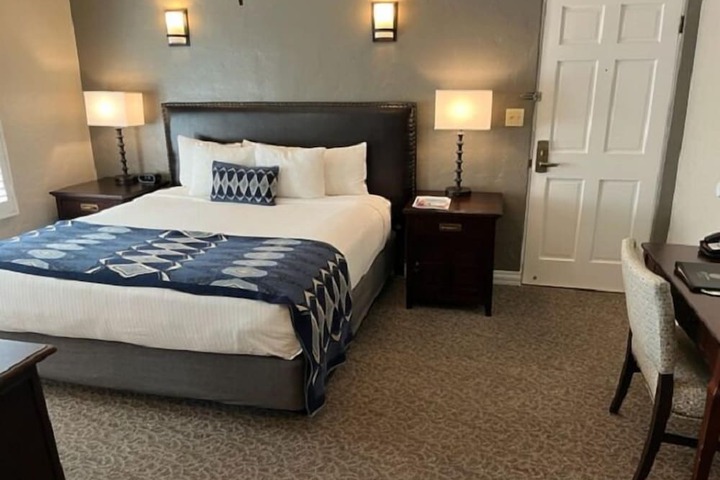 Room 46 of 52