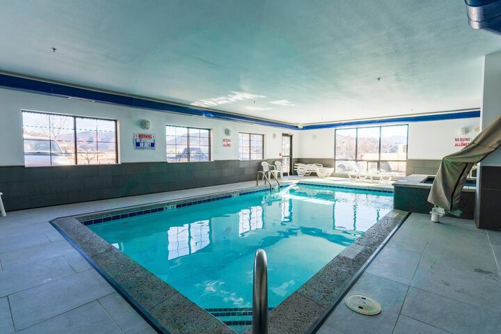 Quality Inn & Suites Vail Valley