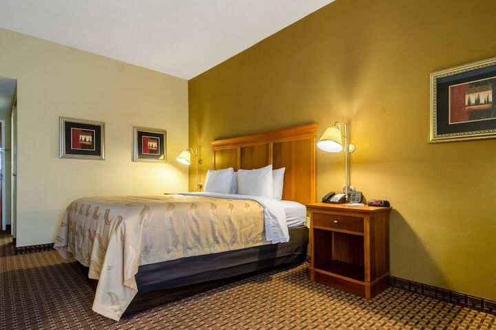 Room 22 of 32