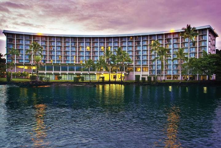 Hilo Hawaiian Hotel Trademark Collection by Wyndham