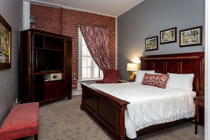 Room 41 of 65