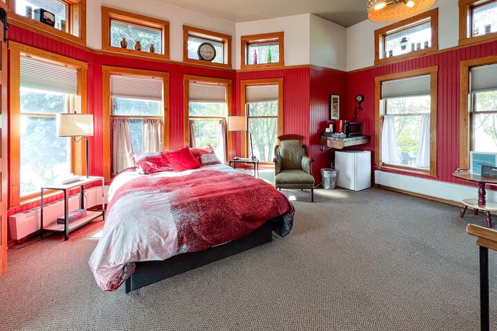 Room 14 of 62
