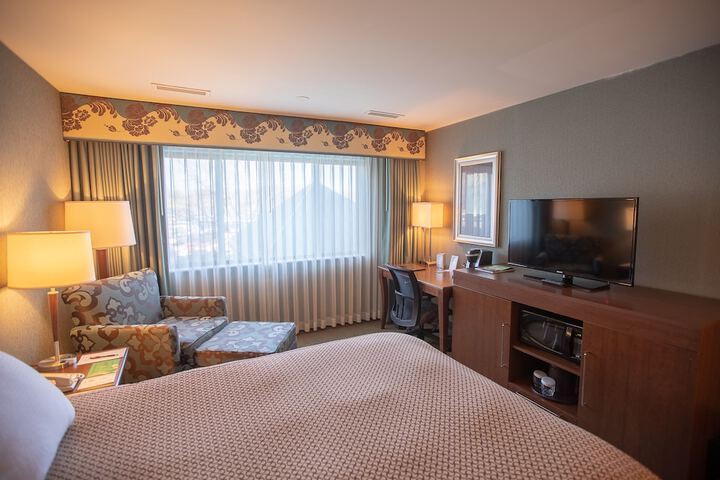 Room 34 of 77
