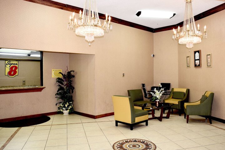 Hotel Interior 9 of 32