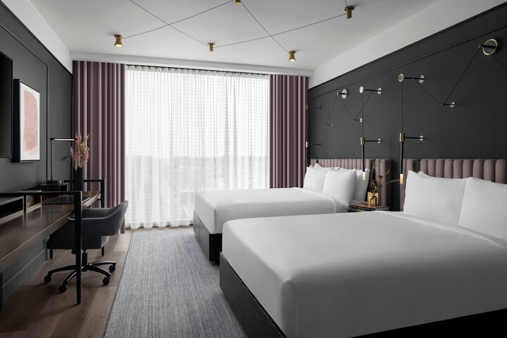 Room 33 of 52