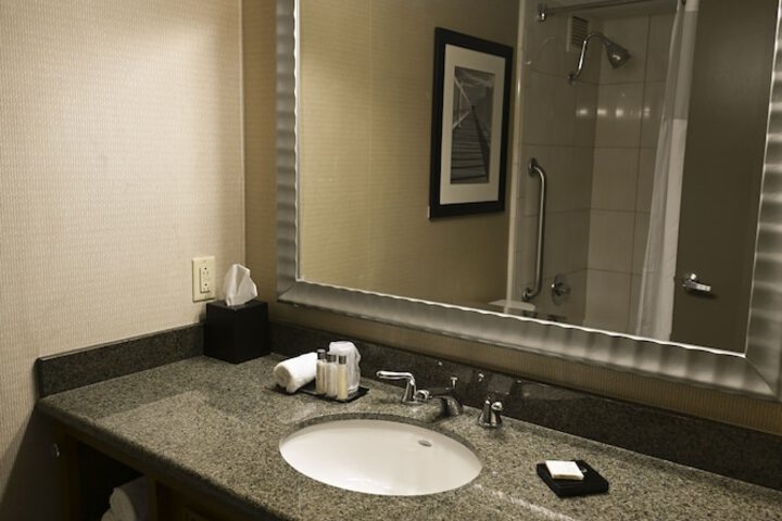 The Grand Laurel Hotel - Philadelphia