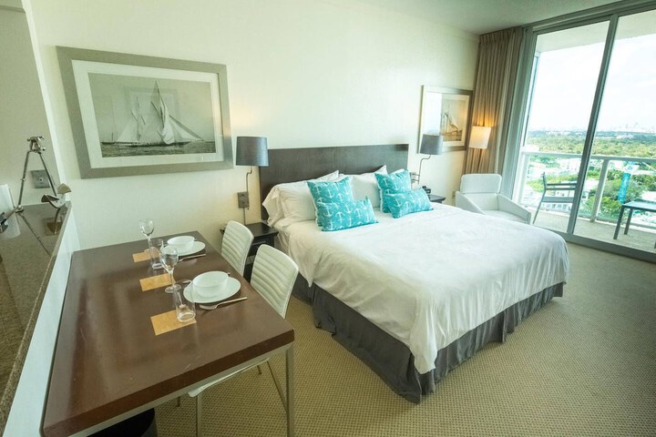 Room 27 of 46