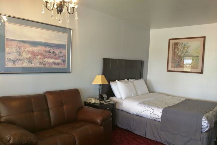 Skyview Motel