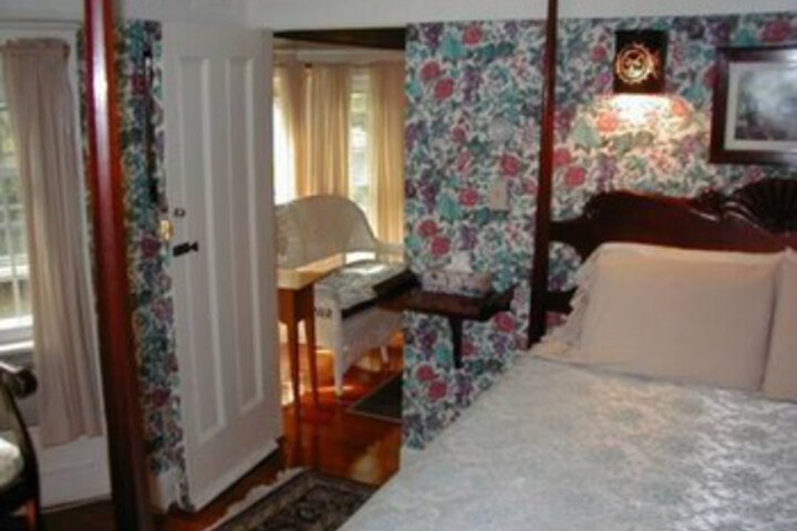 The Tolland Inn