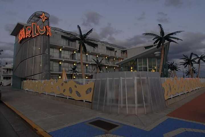 Starlux Hotel