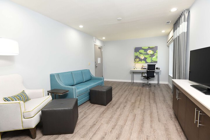 Room 9 of 24
