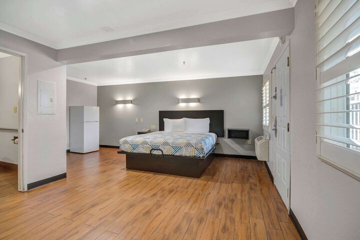 Room 20 of 48