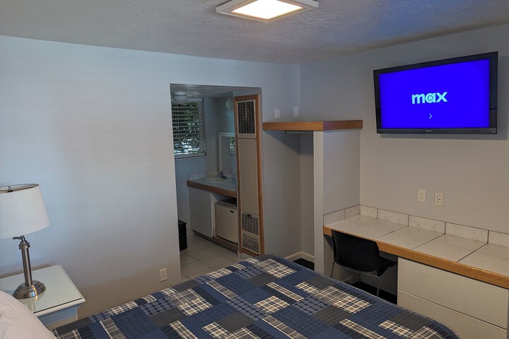 Room 12 of 26