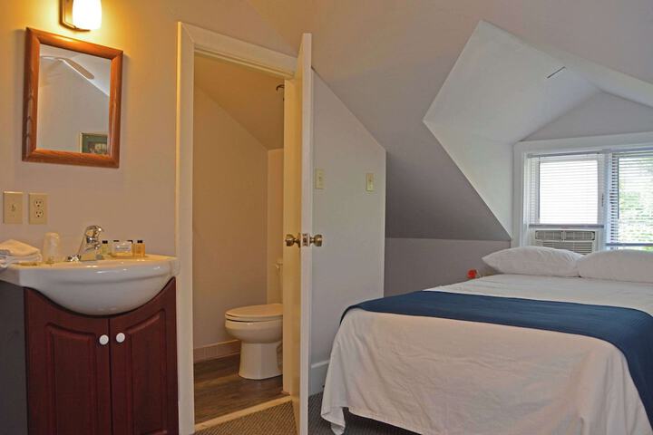 Room 14 of 87