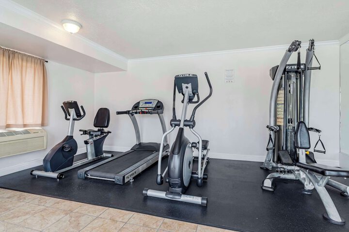 Best Western Salinas Monterey Hotel