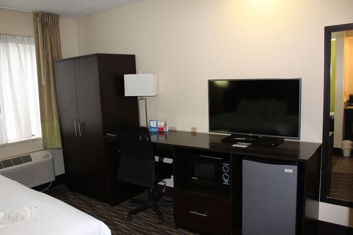 Room 28 of 42