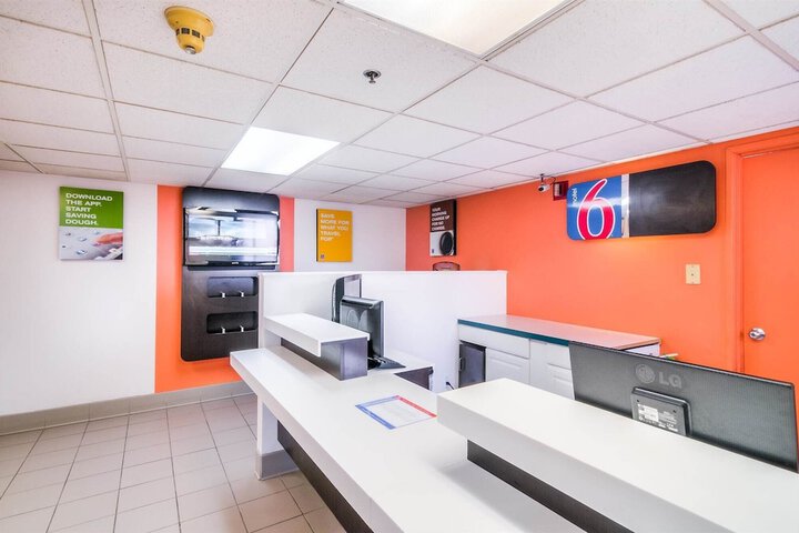 Motel 6 Lansing IL - Chicago South