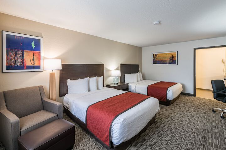 Room 32 of 44