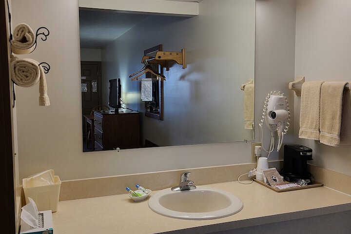 Room 187 of 258