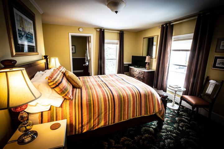 Room 40 of 65