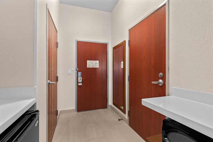 Holiday Inn Express Suites Van Buren-Ft Smith Area by IHG