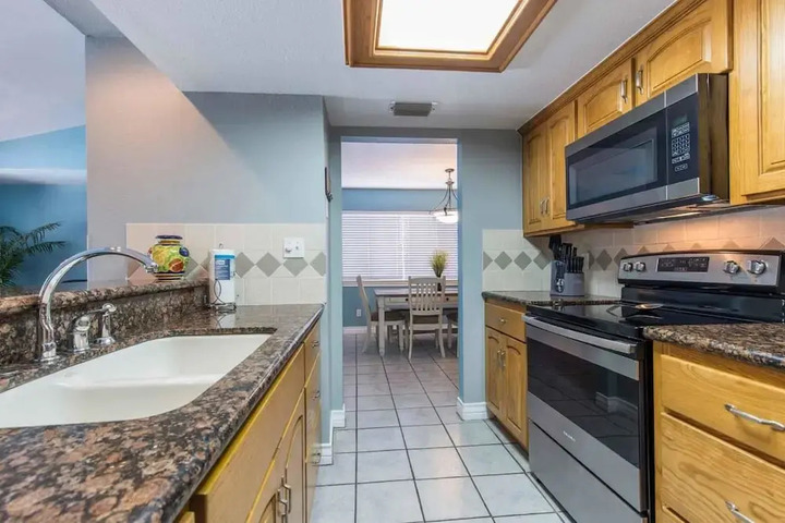 TREASURE ISLAND TOWNHOUSE
