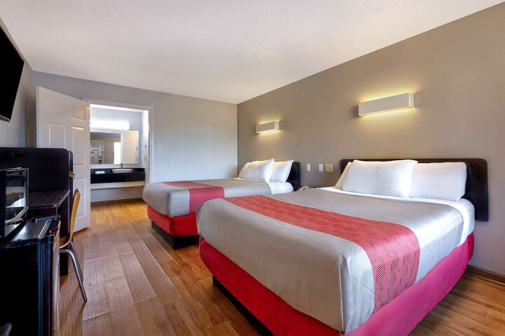 Room 20 of 35