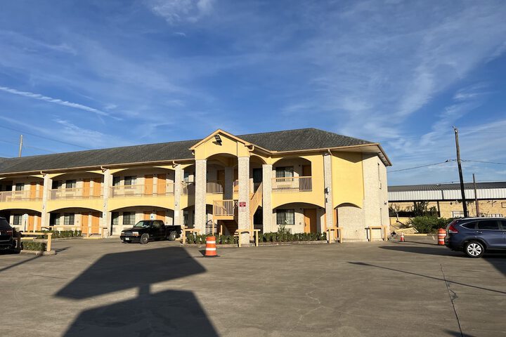 Hotel 2 of 30