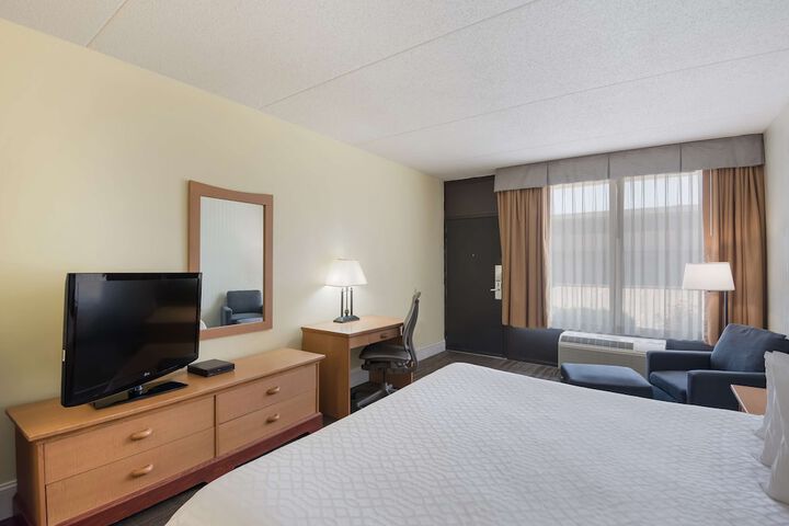 Room 12 of 43