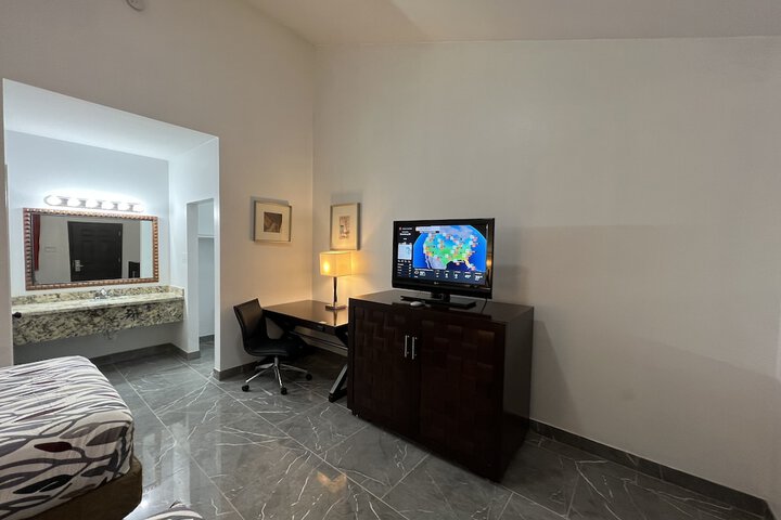 Room 15 of 19