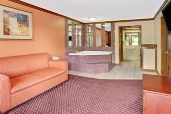 Room 12 of 15