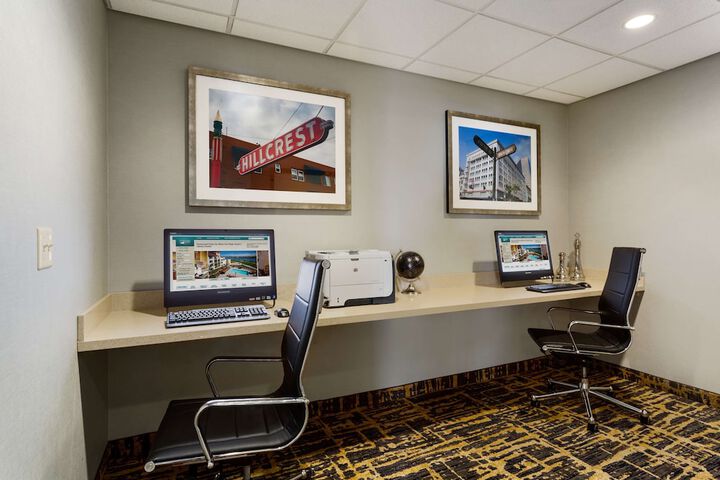 Business Center 75 of 80